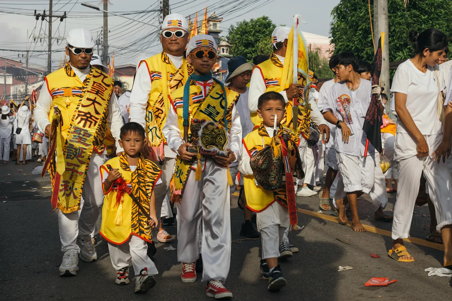 Colourful Temple Parade Draws Crowds in Ayutthaya